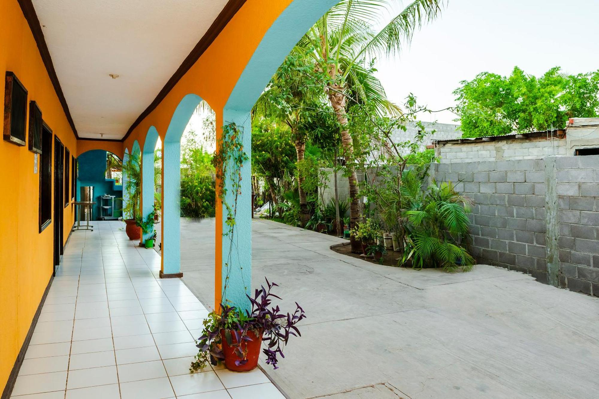 OYO Hotel Miramar Loreto  Exterior foto