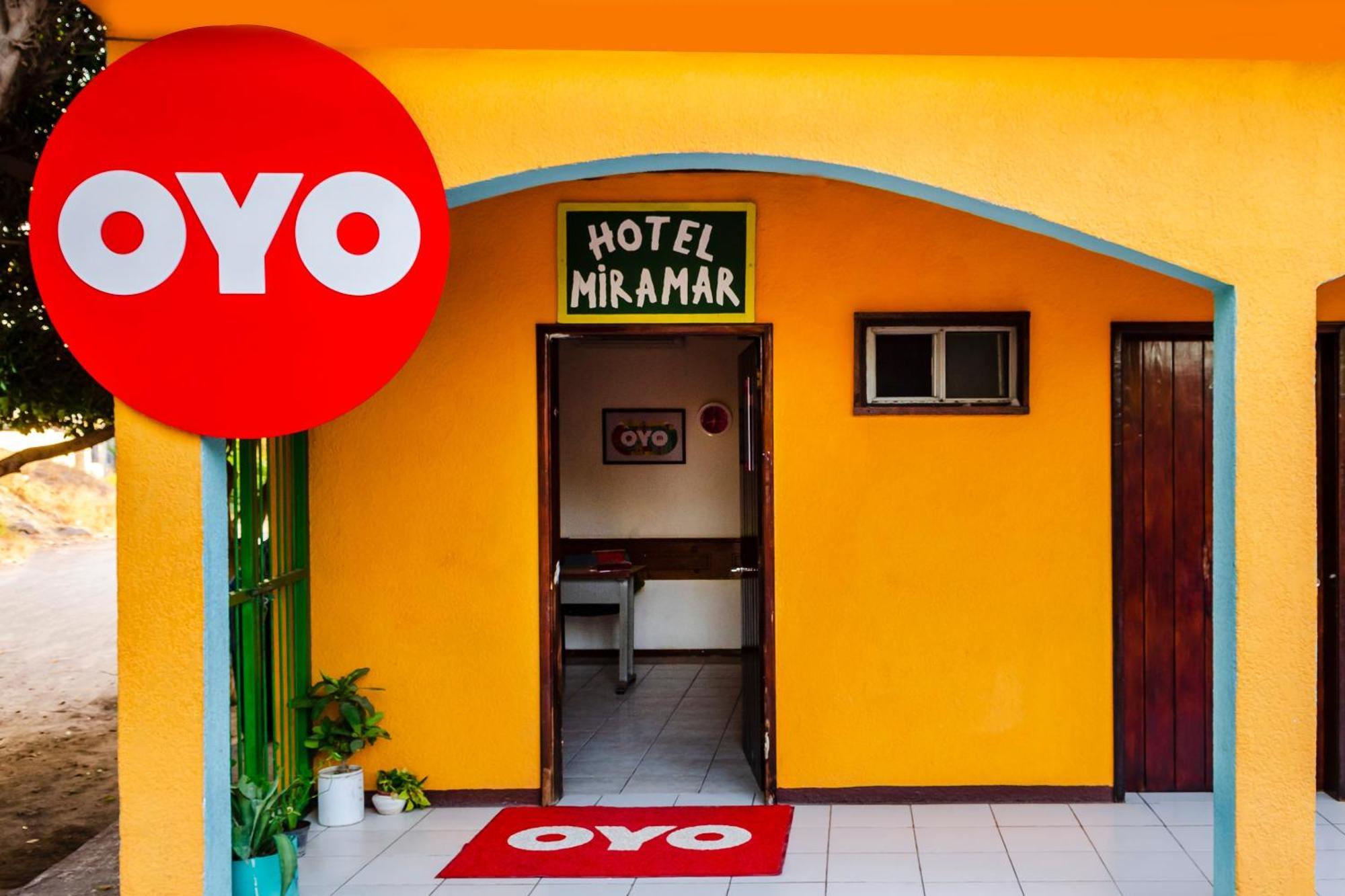 OYO Hotel Miramar Loreto  Exterior foto